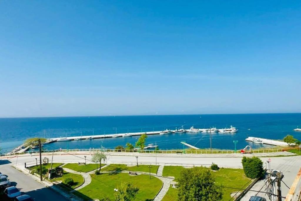 Panorama Penthouse Apartment Nea Kallikrateia Екстериор снимка